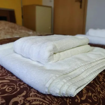 Einladene Komplette Wohnung Naehe Phantasialand Brühl